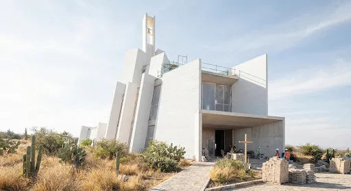 Capilla en El Espinal, Oaxaca, en fase final de construcción